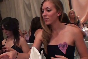 性欧美viadeost另类血腥